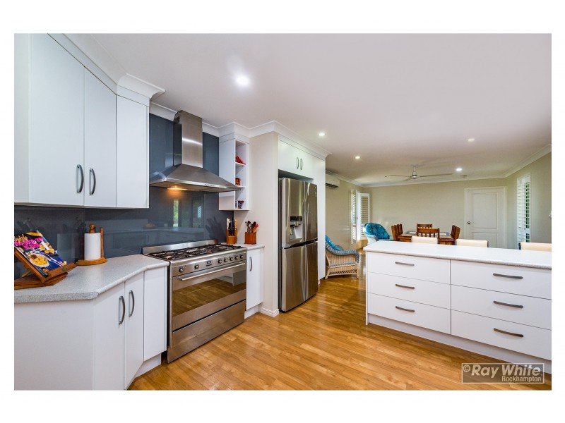 32 Stirling Drive, Rockyview QLD 4701