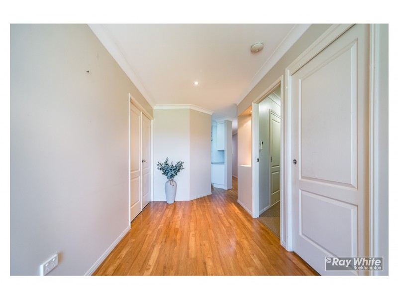 32 Stirling Drive, Rockyview QLD 4701