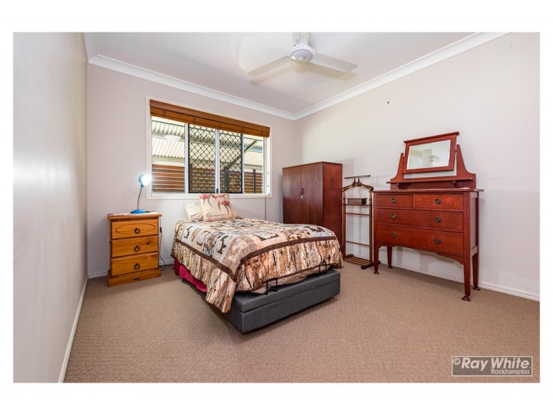 32 Stirling Drive, Rockyview QLD 4701