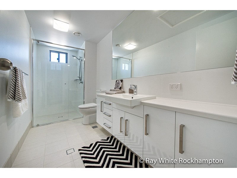 401/2-4 Victoria Parade, Rockhampton City QLD 4700