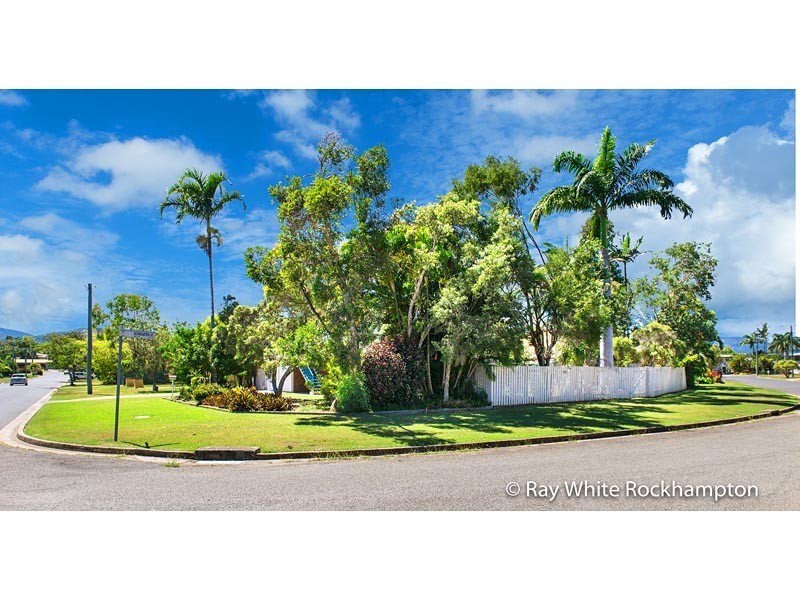 21 Elwing Street, Kawana QLD 4701