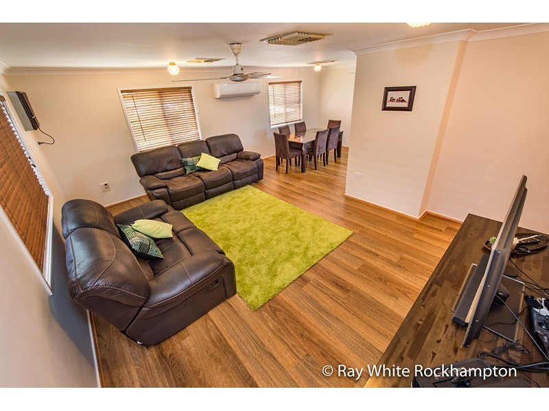 21 Elwing Street, Kawana QLD 4701