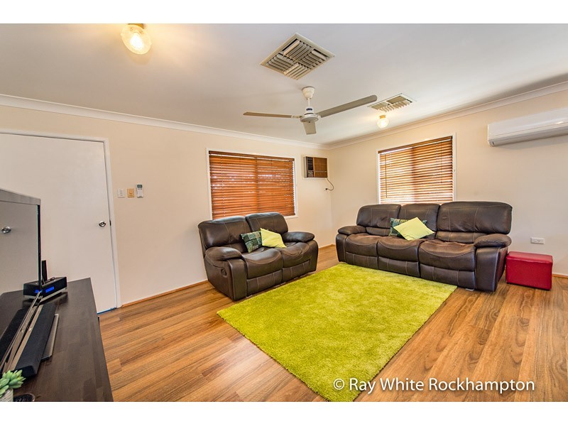 21 Elwing Street, Kawana QLD 4701