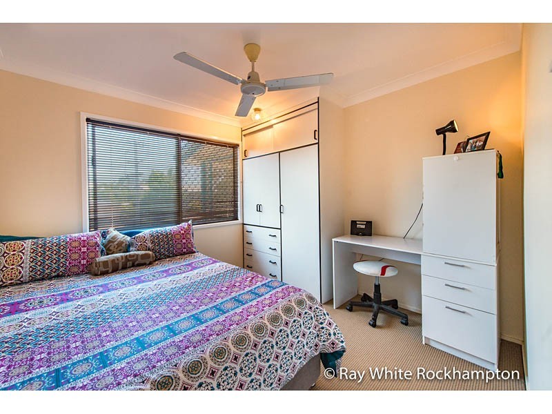 21 Elwing Street, Kawana QLD 4701