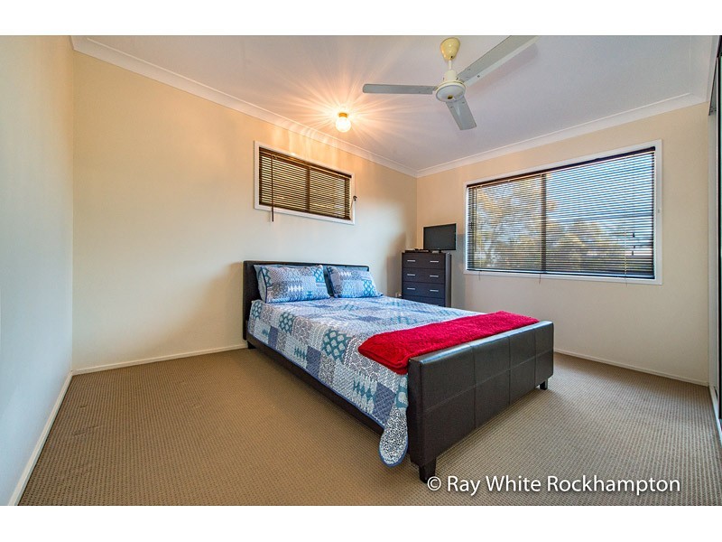 21 Elwing Street, Kawana QLD 4701