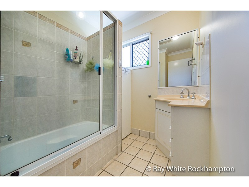 21 Elwing Street, Kawana QLD 4701