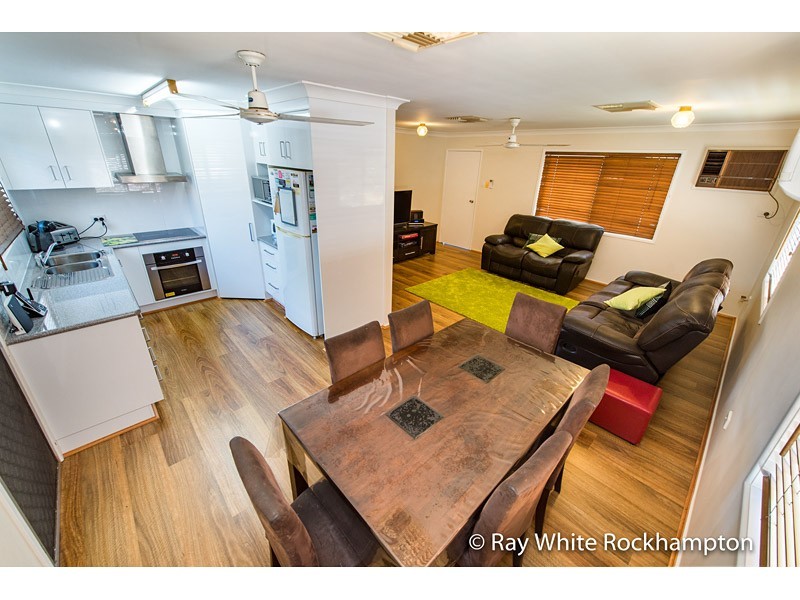 21 Elwing Street, Kawana QLD 4701