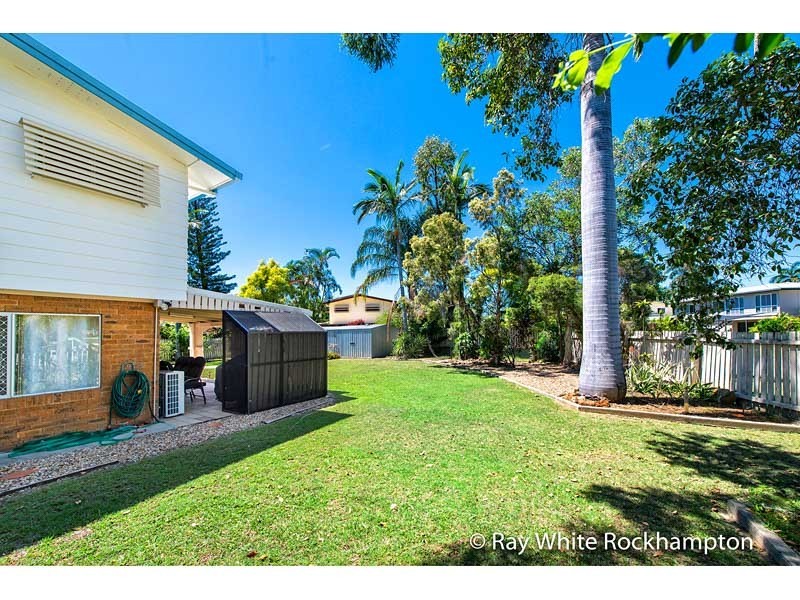 21 Elwing Street, Kawana QLD 4701
