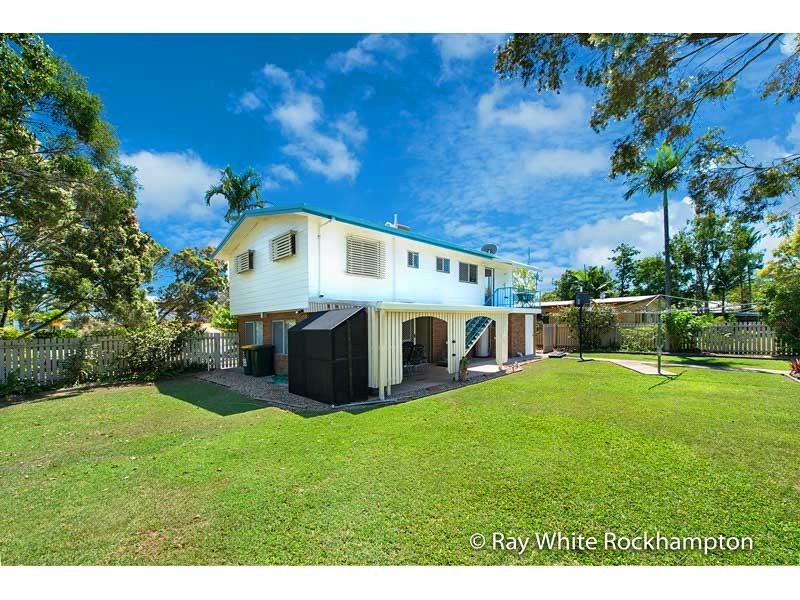 21 Elwing Street, Kawana QLD 4701