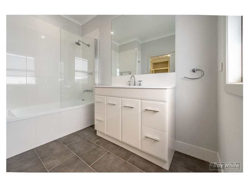 9 Barambah Street, Wandal QLD 4700