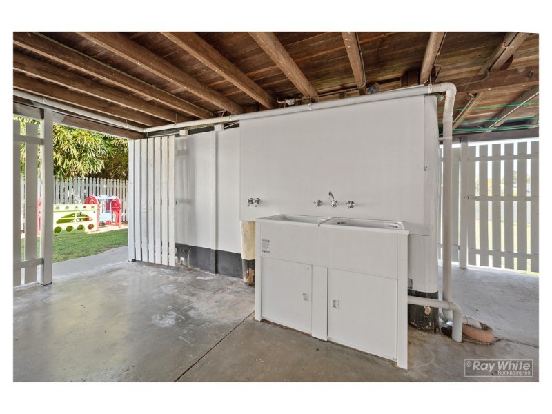 9 Barambah Street, Wandal QLD 4700