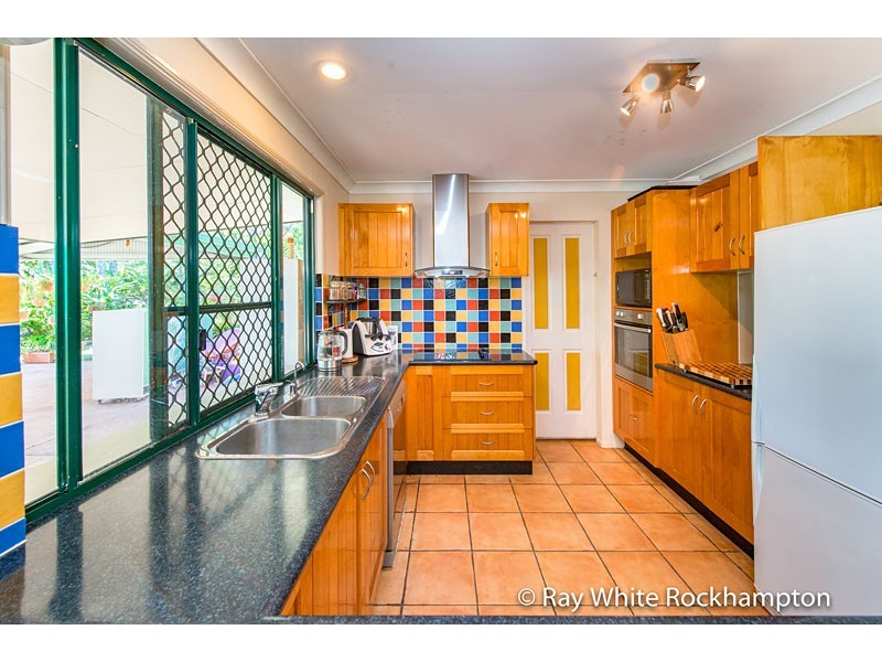 11-13 Laura Close, Rockyview QLD 4701