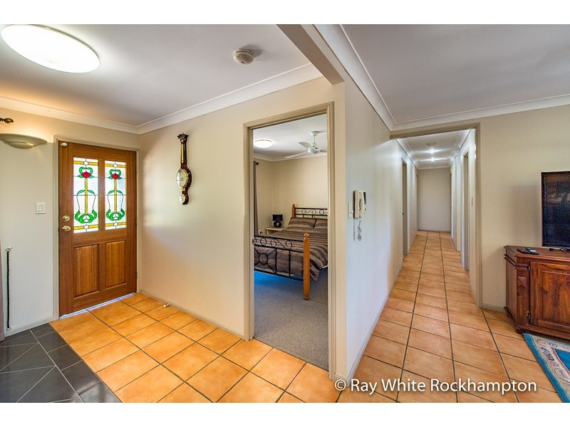 11-13 Laura Close, Rockyview QLD 4701