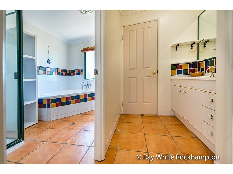 11-13 Laura Close, Rockyview QLD 4701