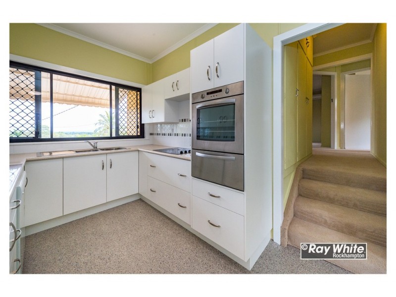 25 Macaulay Street, Kawana QLD 4701