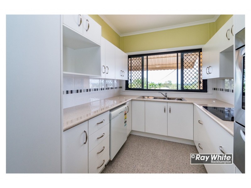 25 Macaulay Street, Kawana QLD 4701