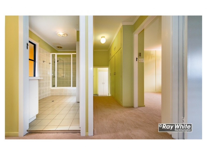 25 Macaulay Street, Kawana QLD 4701