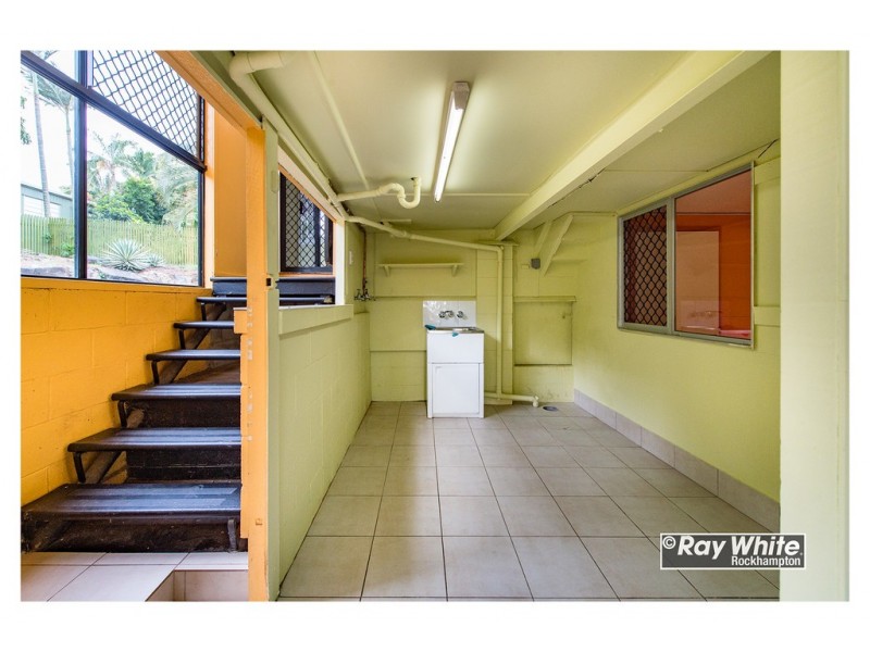25 Macaulay Street, Kawana QLD 4701