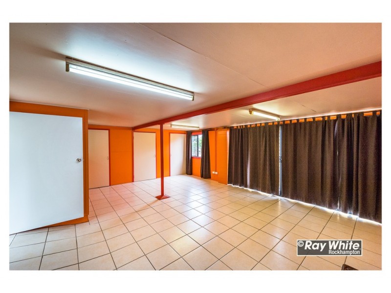 25 Macaulay Street, Kawana QLD 4701