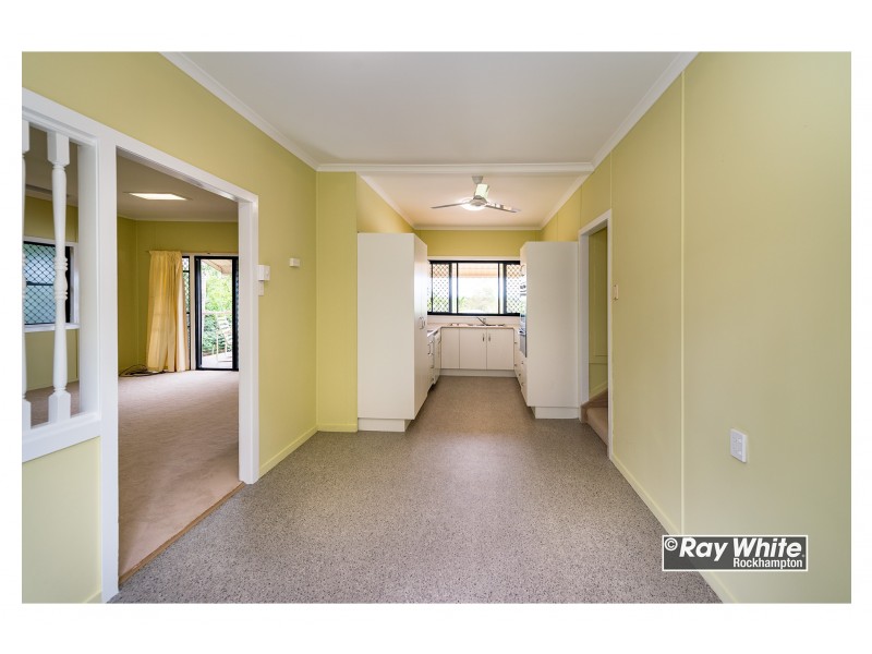 25 Macaulay Street, Kawana QLD 4701