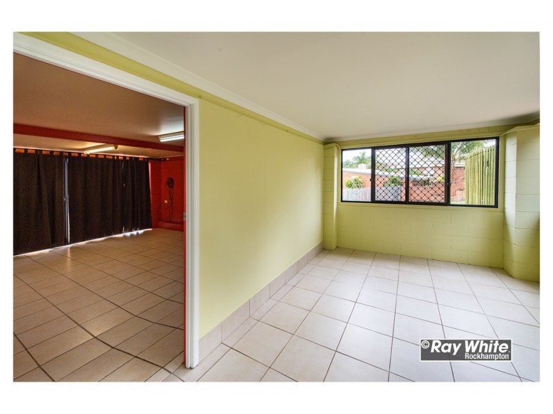 25 Macaulay Street, Kawana QLD 4701
