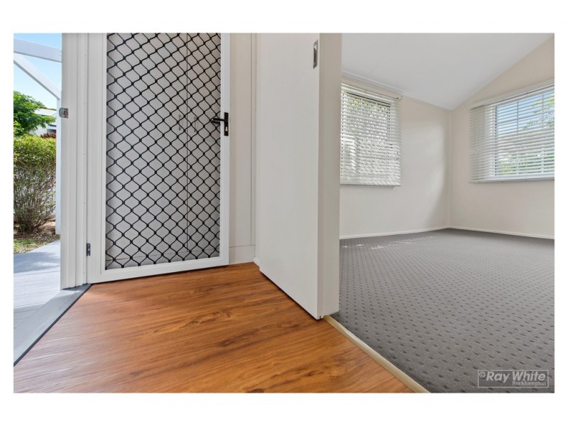 52 Wentworth Terrace, The Range QLD 4700