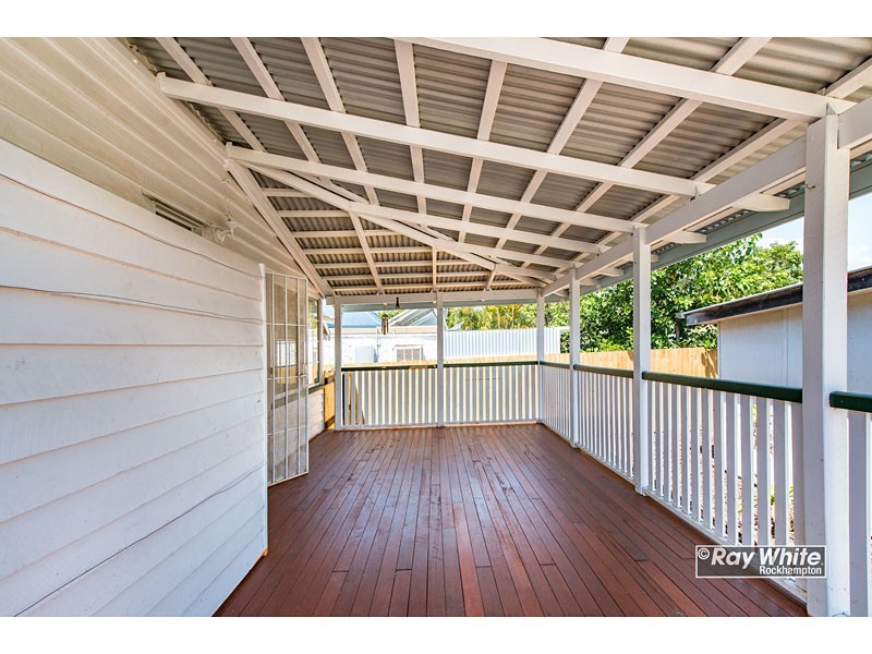 73 Main Street, Park Avenue QLD 4701