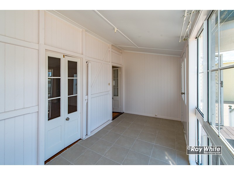 73 Main Street, Park Avenue QLD 4701