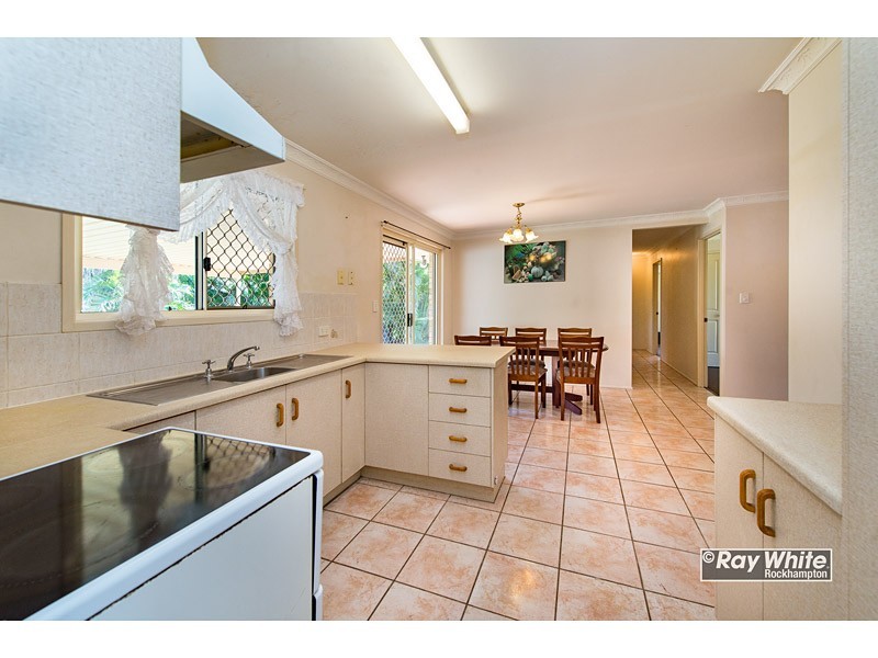 10 Harwood Street, Park Avenue QLD 4701