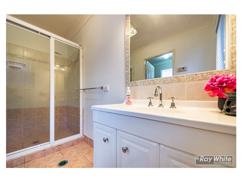 11 Archer View Terrace, Frenchville QLD 4701
