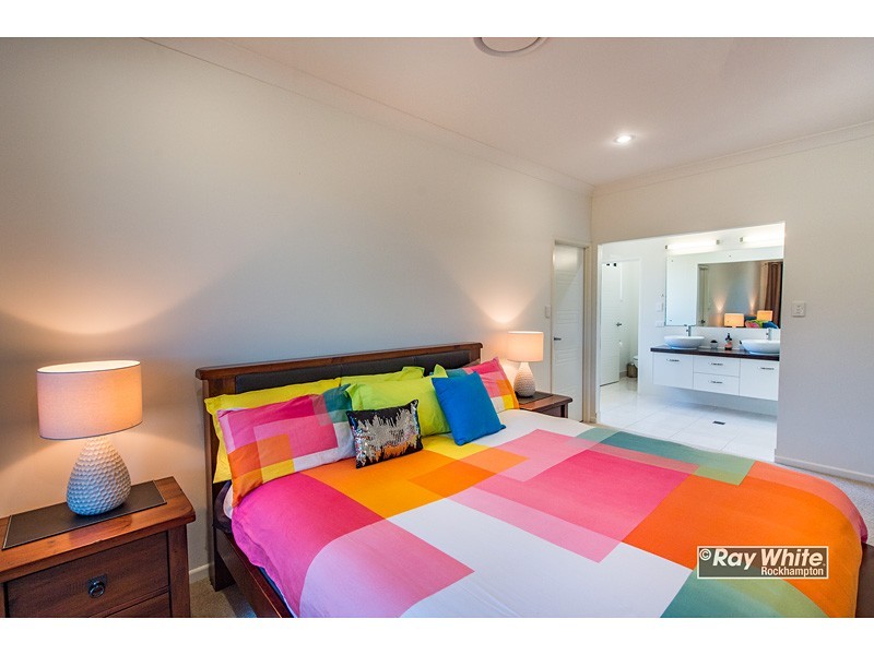 137 Constance Avenue, Rockyview QLD 4701