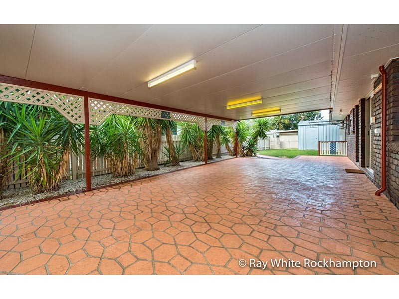 14 Bondeson Drive, Parkhurst QLD 4702