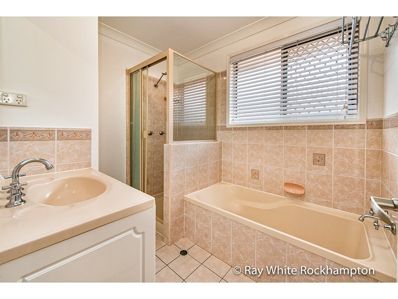 14 Bondeson Drive, Parkhurst QLD 4702