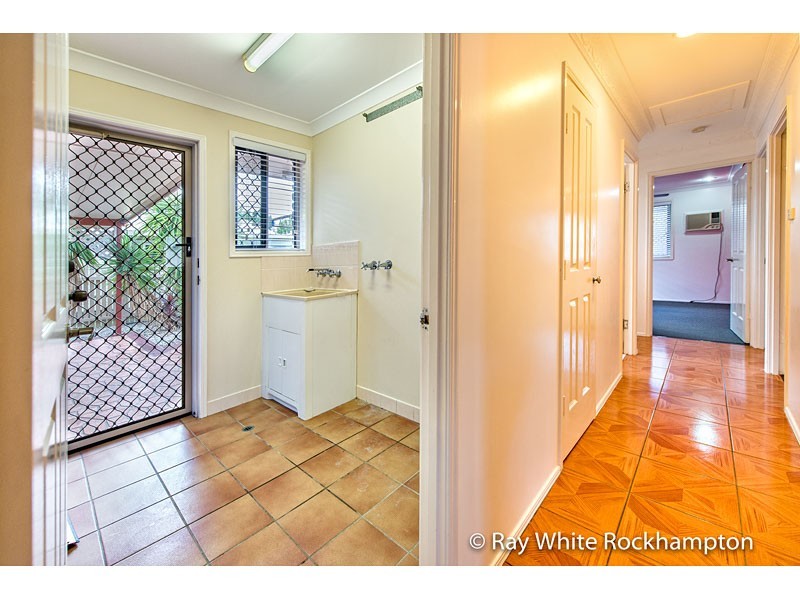 14 Bondeson Drive, Parkhurst QLD 4702