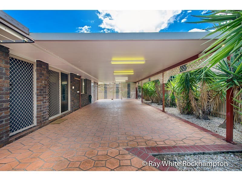 14 Bondeson Drive, Parkhurst QLD 4702