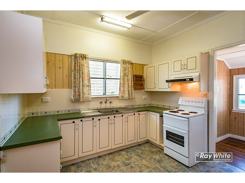 11 Alick Street, Park Avenue QLD 4701