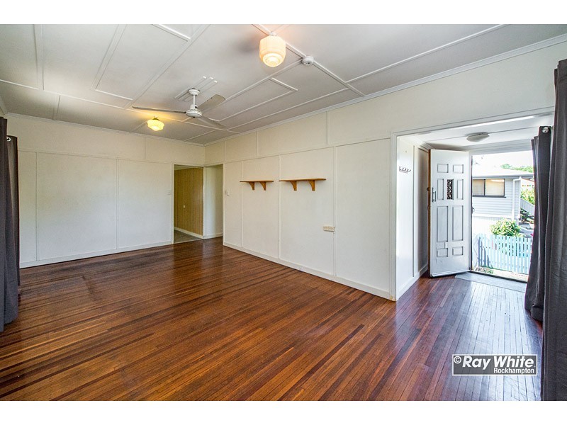 11 Alick Street, Park Avenue QLD 4701