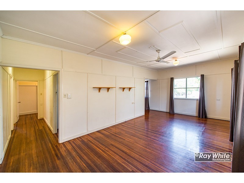 11 Alick Street, Park Avenue QLD 4701