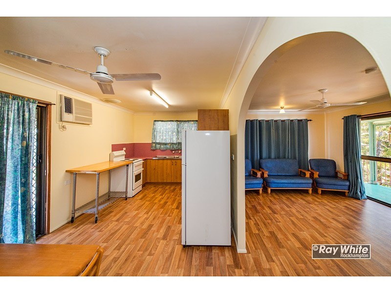 73 Stenlake Avenue, Kawana QLD 4701