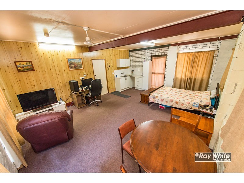 73 Stenlake Avenue, Kawana QLD 4701