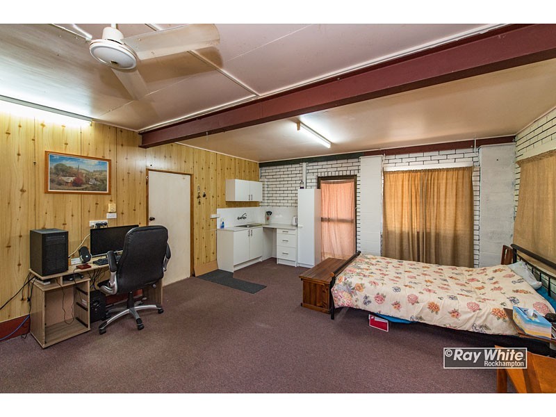 73 Stenlake Avenue, Kawana QLD 4701