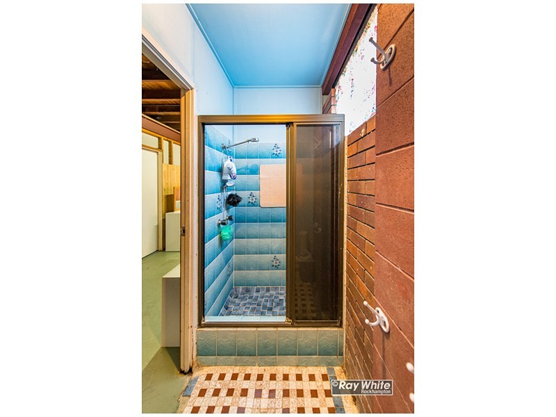 73 Stenlake Avenue, Kawana QLD 4701