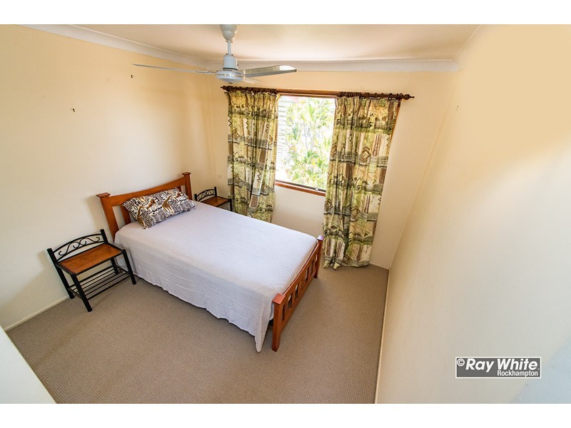 73 Stenlake Avenue, Kawana QLD 4701