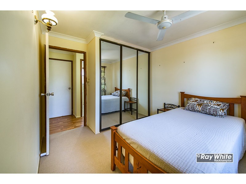 73 Stenlake Avenue, Kawana QLD 4701