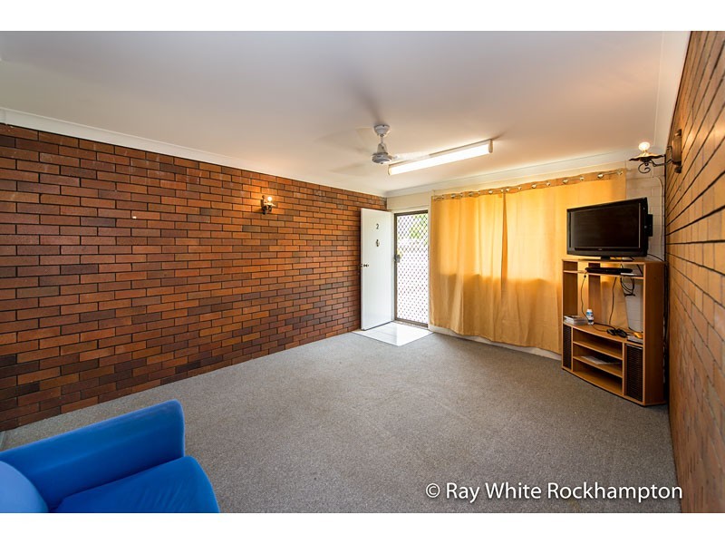 2/287 Hutton Street, Berserker QLD 4701