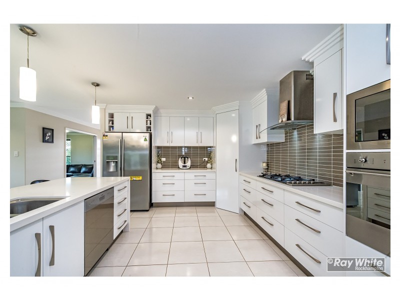 60 Stirling Drive, Rockyview QLD 4701