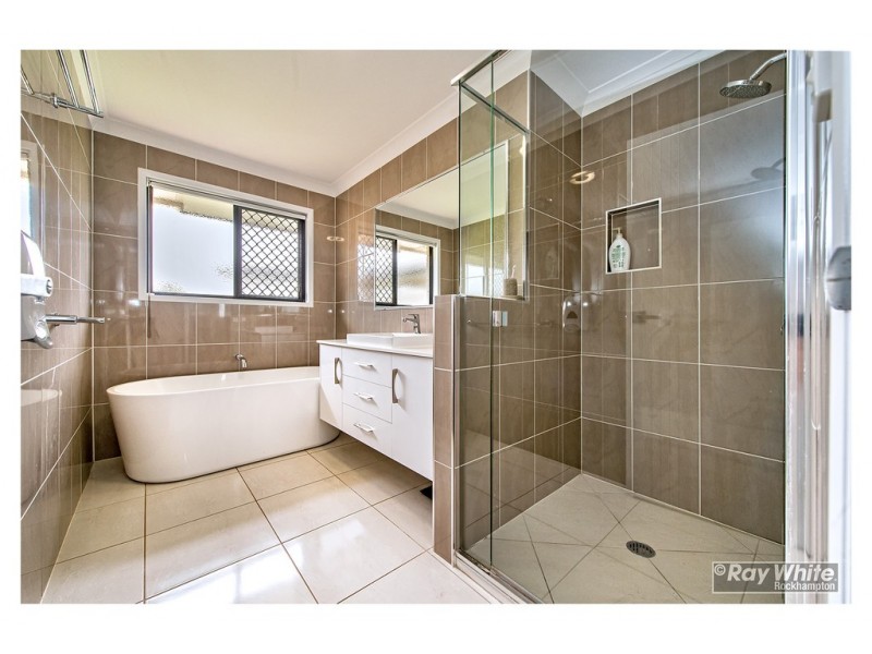 60 Stirling Drive, Rockyview QLD 4701