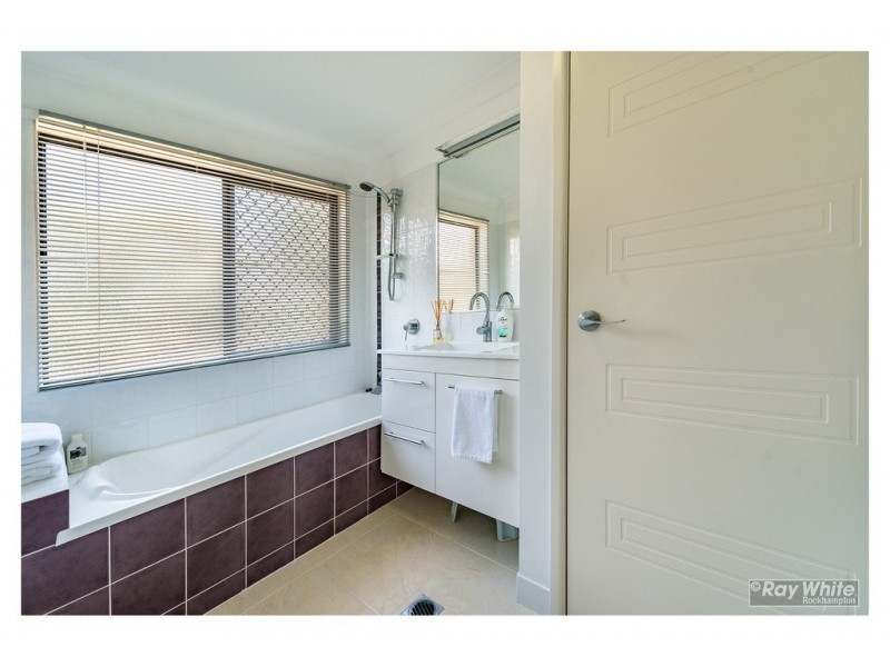 2 Maddison Avenue, Rockyview QLD 4701