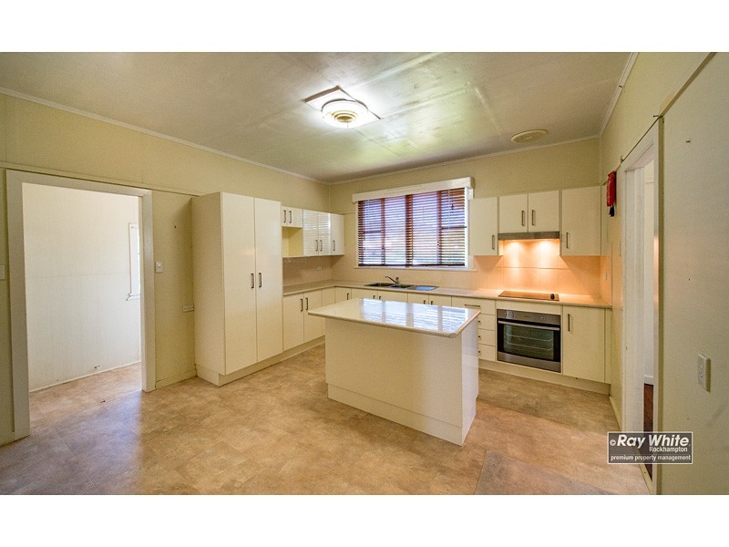 7 Cowap Street, Park Avenue QLD 4701
