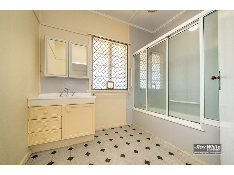 7 Cowap Street, Park Avenue QLD 4701